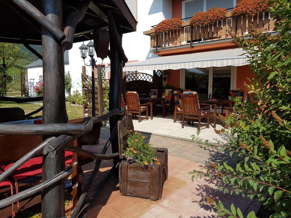 Ferienweinhaus Roemer-Knodt Krov Ngoại thất bức ảnh