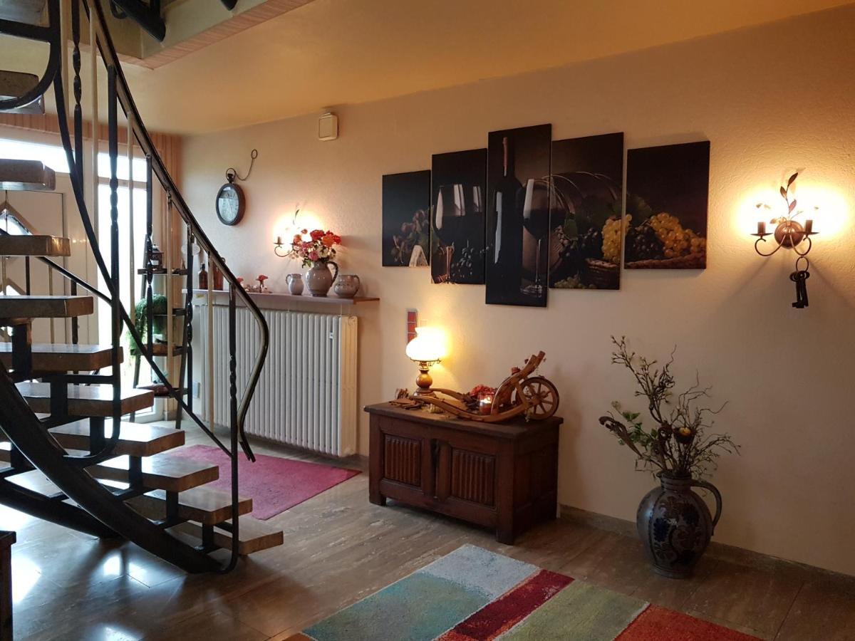 Ferienweinhaus Roemer-Knodt Krov Ngoại thất bức ảnh
