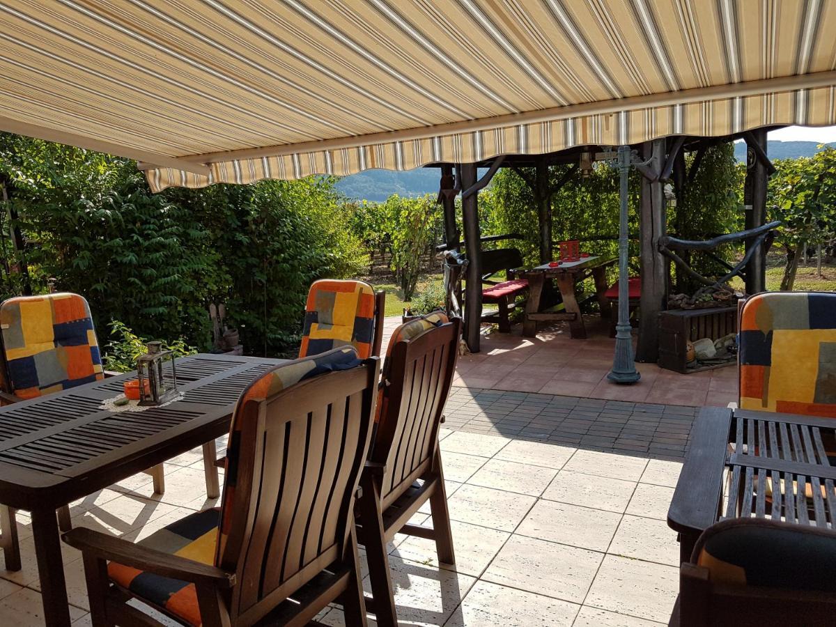 Ferienweinhaus Roemer-Knodt Krov Ngoại thất bức ảnh